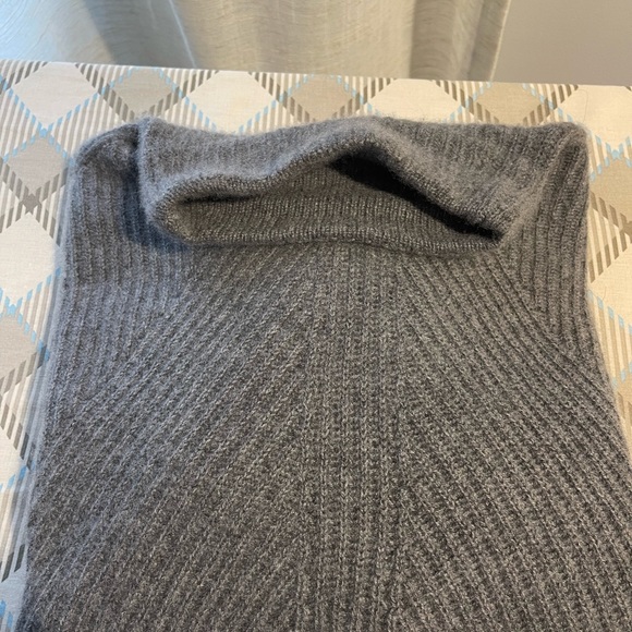 Cashmere sweater - Picture 2 of 6